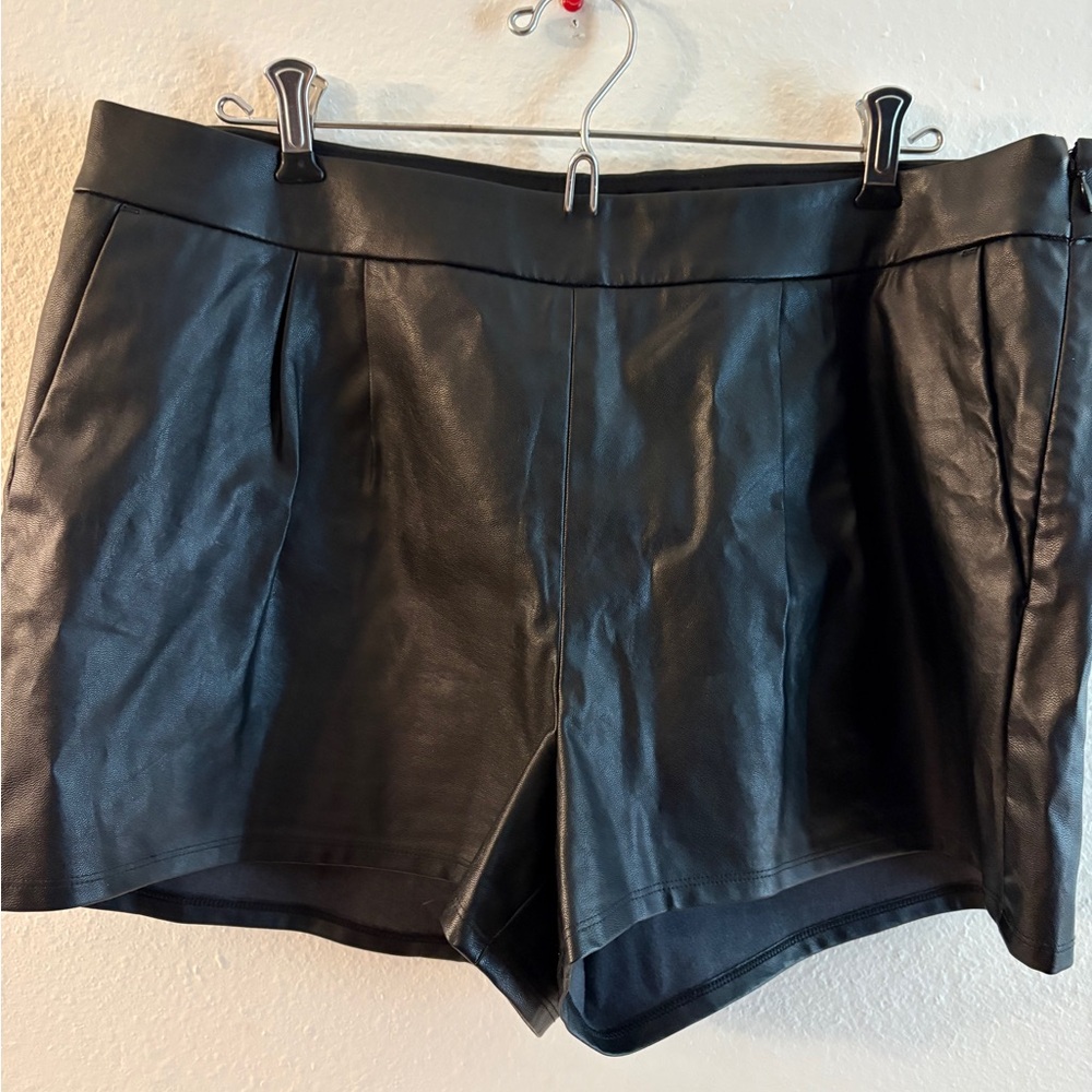Express Black Faux Leather Women's Shorts